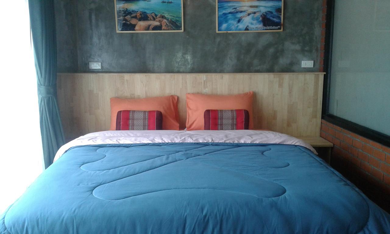 King Kong Hostel At Krabi town Rom bilde